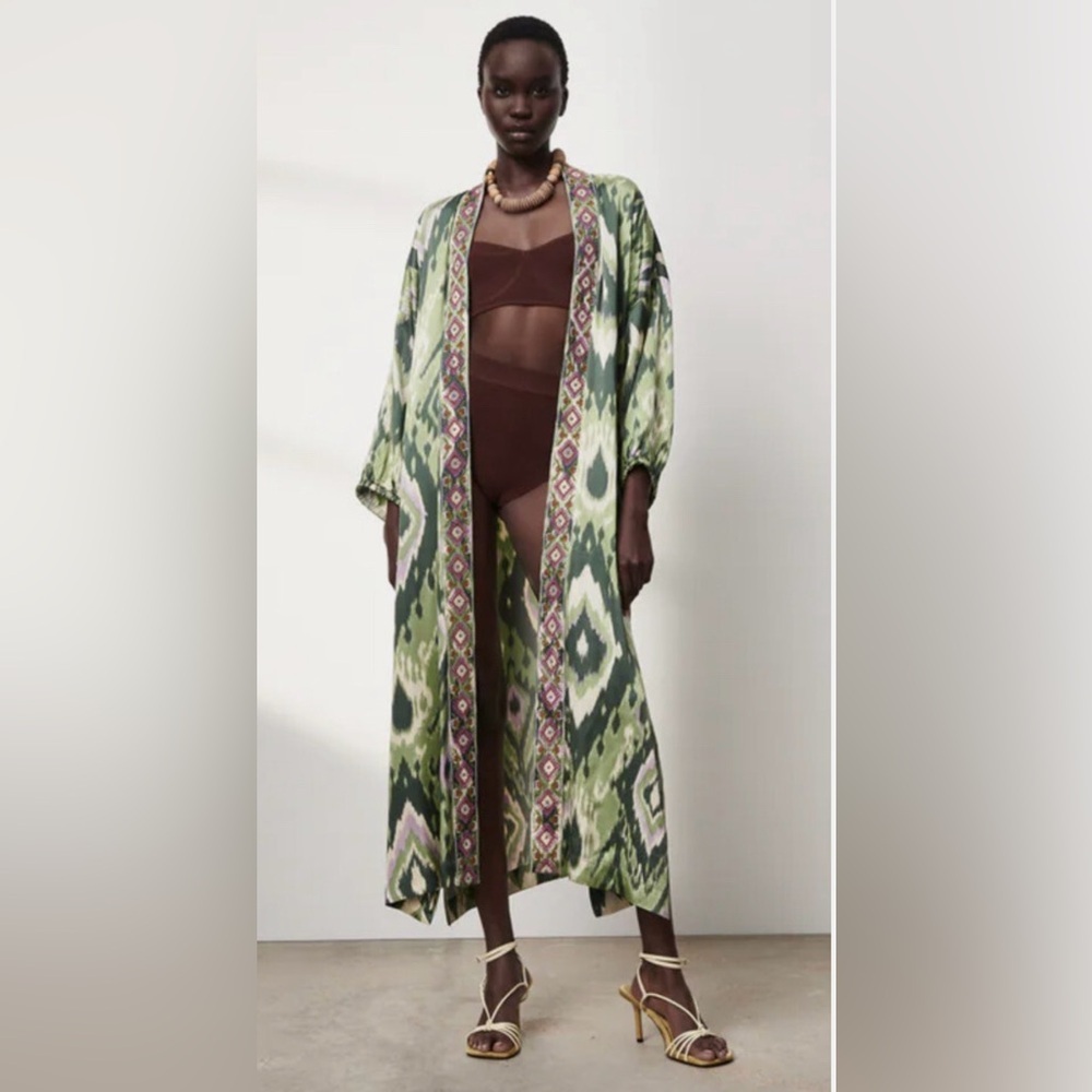 ZARA HANOI EMBROIDERED PRINTED BELTED KIMONO ROBE GREEN SIZE Smal 7521/051